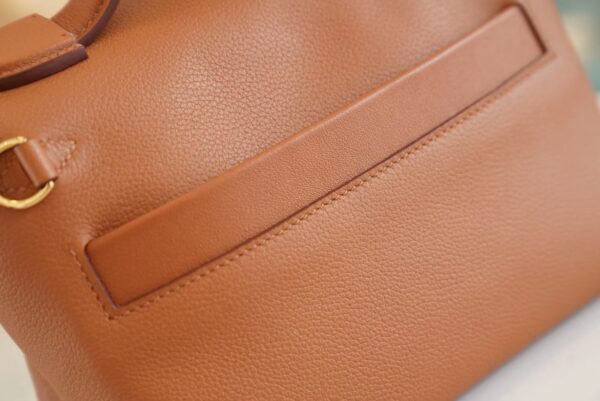 cdbda4650a5e2ad Hermes Boutique Mini Kelly 24/24 CK37 Gold Evercolor Leather Women’s Bag