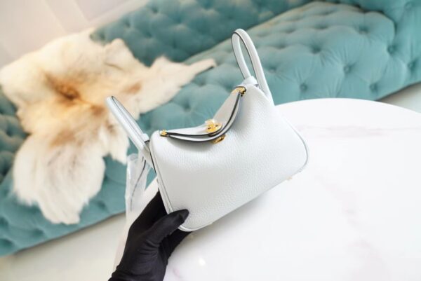 ce9ba803ae7f26f-1 Hand Stitch Hermes Mini Lindy19CM 08 Blue Brume Clemence Leather Gold Hardware