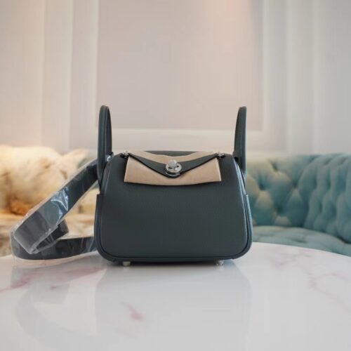 Hermes Factory Mini Lindy 19CM Clemence CK63 Amande Silver Hardware