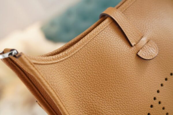 d7316b19581f82f God Factory Bags Hermes Evelyne29CM 4B Biscuit TC Leather Shoulder Bag Silver Hardware
