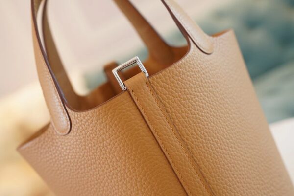 d9082fbf5073973 Hermes Boutique Picotin18CM Women’s Bag 4B Biscuit Clemence Leather Silver Hardware