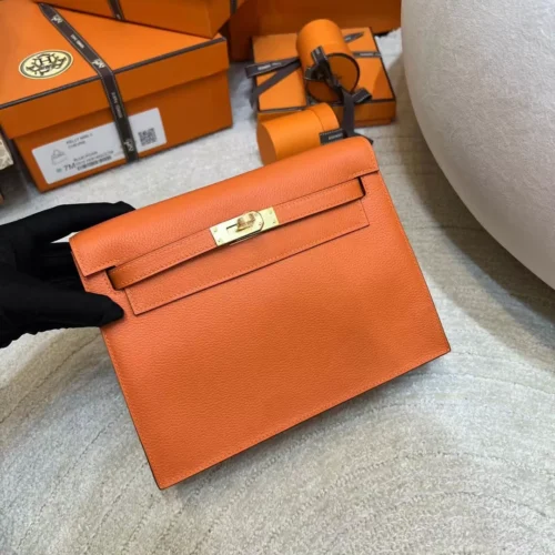 UK London Hermes 9J Feu Orange Kelly Danse 22CM Evercolor Leather Gold Hardware