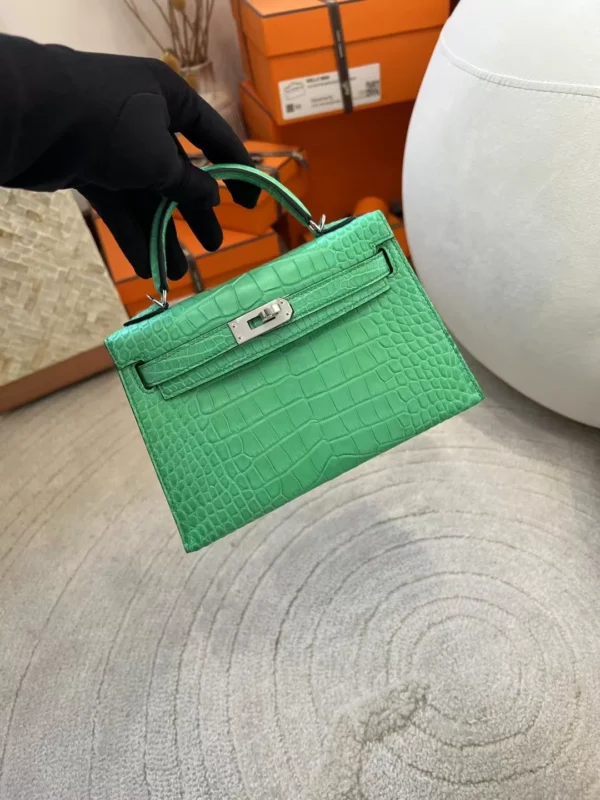 da224b7d555d856-jpg Hermes Boutique 0Z Vert Comic Matte Alligator Crocodile Mini Kelly 19CM Silver Hardware