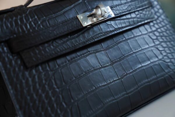 de257710838b57b Hermes Shop Hermes Kelly Pochette 22CM Matte Alligator 89 Noir Silver Hardware
