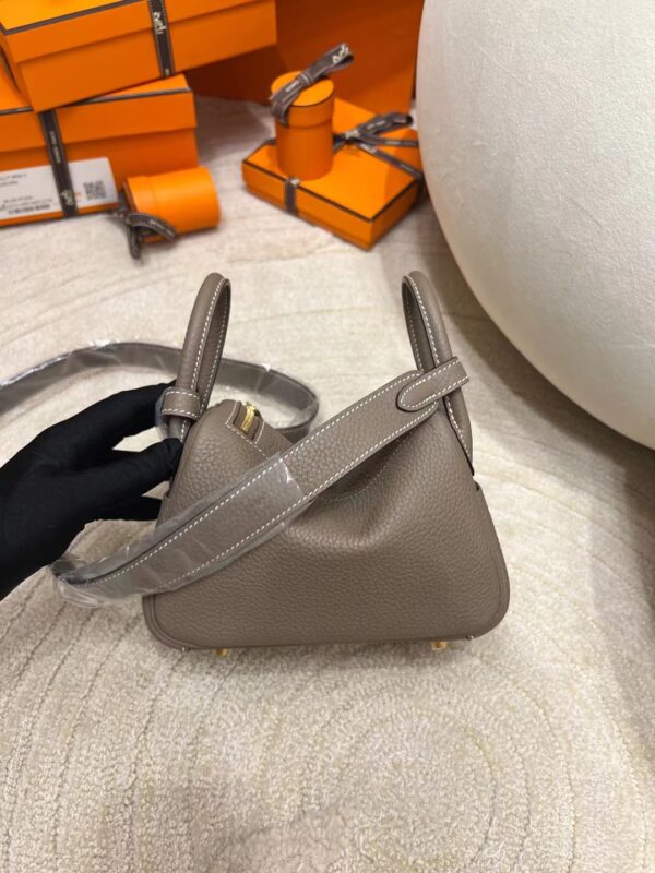 df1663f29c7e3cf Taiwan Hermes Mini Lindy 19 TC Leather 18 Etoupe Gold Hardware