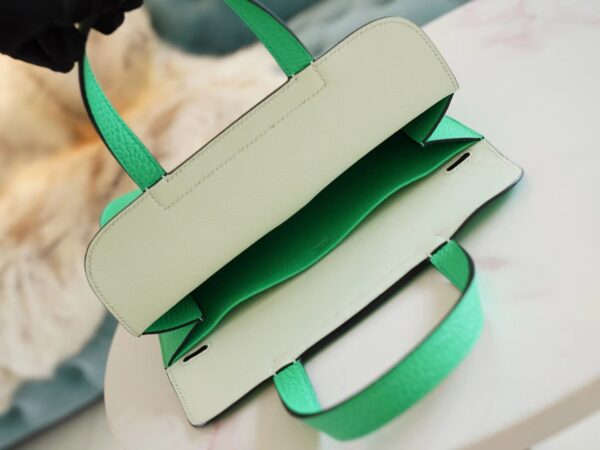 df29166b1744350 Australia Sydney Hermes Halzan 25CM Clemence 0Z Vert Fizz/ 0S Vert Fizz Silver Hardware