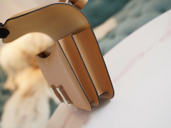 e093e65b5531415 Full Handmade Hermes 0M Chai Epsom Leather Constance 19CM White Enamel Buckle