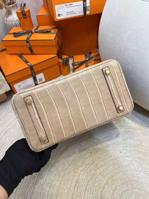 e3b5d16a65b4b3d Saudi Arabia Riyadh Hermes Birkin 25CM Matte Alligator 0M Chai Gold Hardware