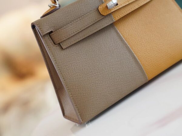 e5db097fb1af489 Hermes Mini Kelly19CM Sesame/Gris Etoupe/Dark Blue inner Epsom Leather