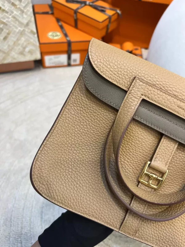 e86c75e641d4149-jpg Hermes Halzan 25CM 4B Biscuit / 3G Alezan Clemence Gold Hardware