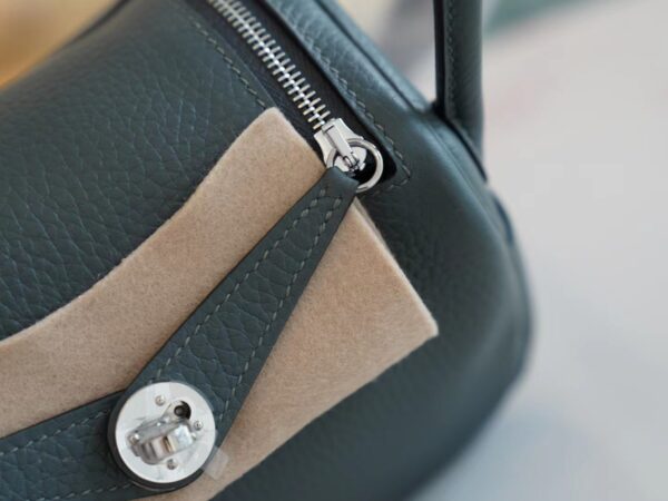e90848576b54439 Hermes Factory Mini Lindy 19CM Clemence CK63 Amande Silver Hardware
