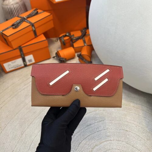 Taiwan Hermes In The Loop Wink Glasses Bag Chevre Leather 2J Quebracho Silver Hardware
