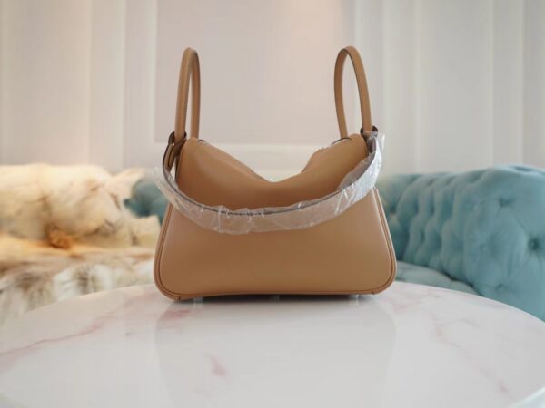 ebb3d34e8349214 New Hermes Lindy 26CM Swift 0M Chai / 3Q Rose Sakura Silver Hardware