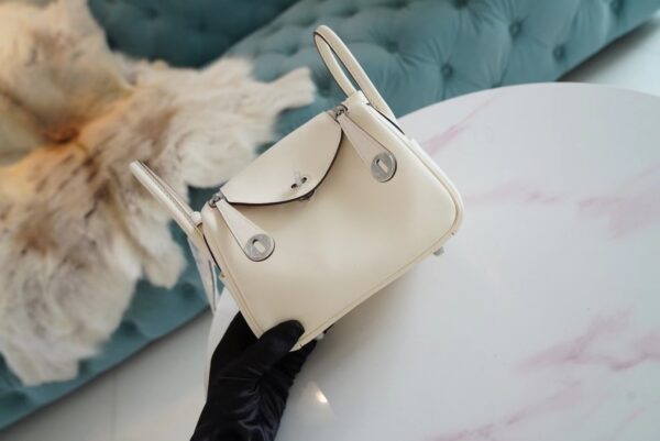 ed0fd0fd1863afa Fashion Hermes Mini Lindy 19CM I2 Nata / Gold Swift Leather Silver Hardware