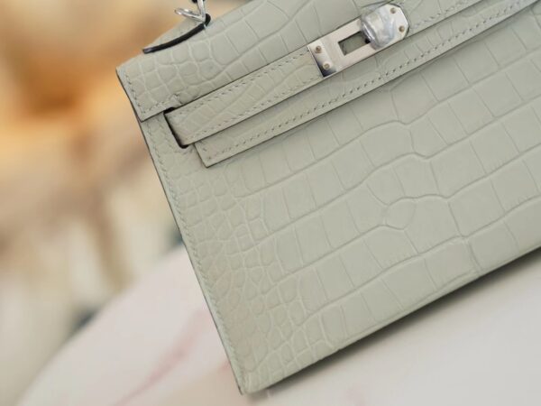 ef7cee3ae995ab7 Hermes Factory Mini Kelly 19CM Matte Alligator 0W Gris Neve Silver Hardware