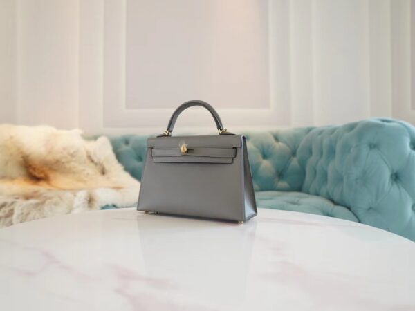 f5bc042bfe8ea00 New Arrival Hermes Mini Kelly Clutch19CM 0L Gris Meyer Epsom Leather Gold Hardware