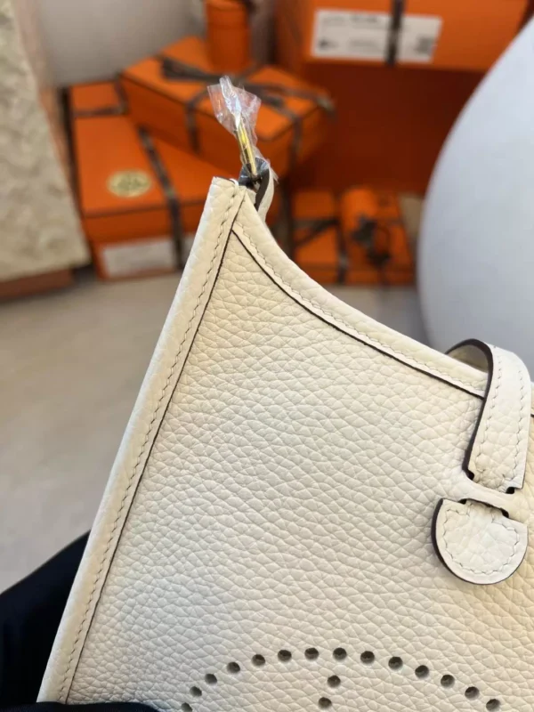 f9d7a5edd18b849-jpg Qatar Doha Hermes Clemence Mini Evelyne 16CM I2 Nata Gold Hardware