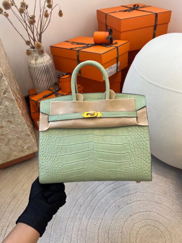 ff6687e620796d4-1 Saudi Arabia Riyadh Hermes Birkin Sellier 25 Matte Alligator 6U Vert D’eau Gold Hardware