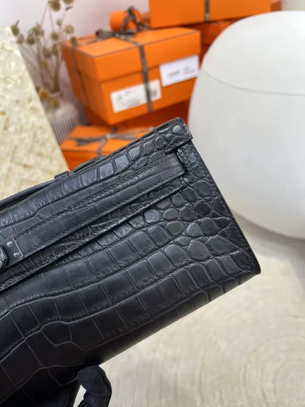 mmexport1712557452458-jpg Hermes Kelly Cut So Black 31CM 89 Noir Matte Niloticus Crocodile Black Hardware