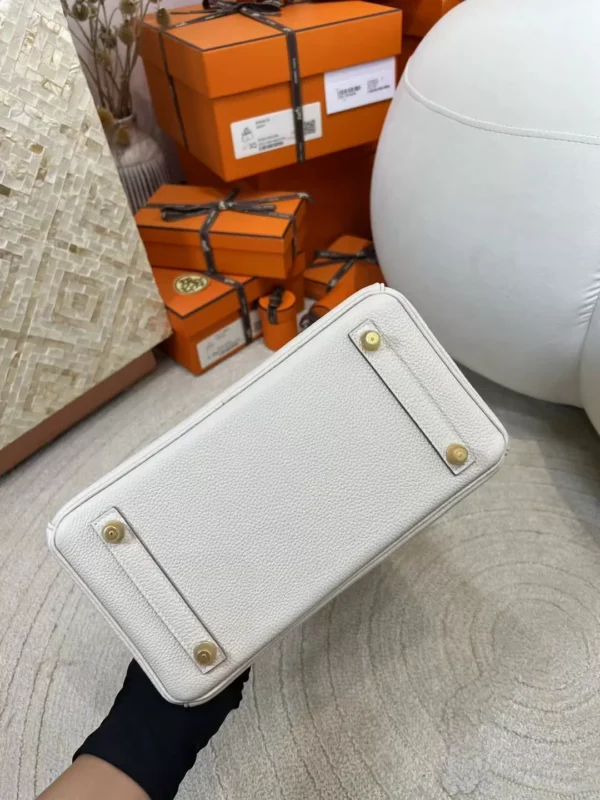 mmexport1712557728963-jpg Saudi Arabia Riyadh Hermes Togo Leather Birkin 25CM 10 Craie Gold Hardware