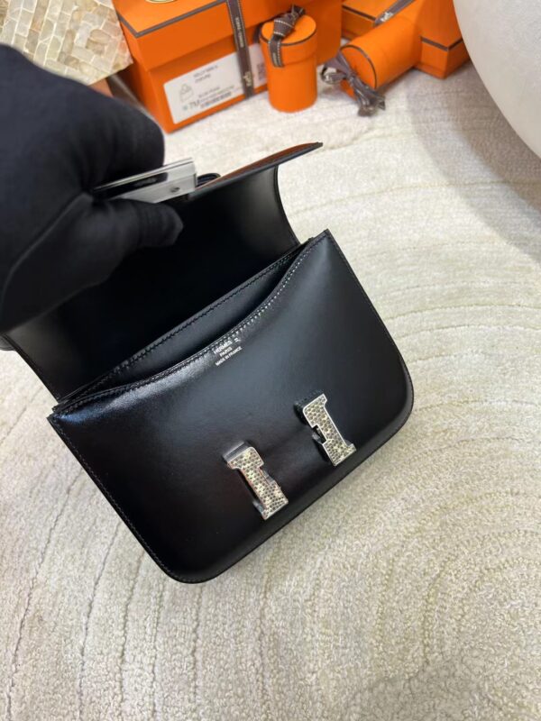 mmexport1713423957340 Canada Ottawa Hermes 89 Noir Box Leather Constance 19CM Lizard Skin Buckle