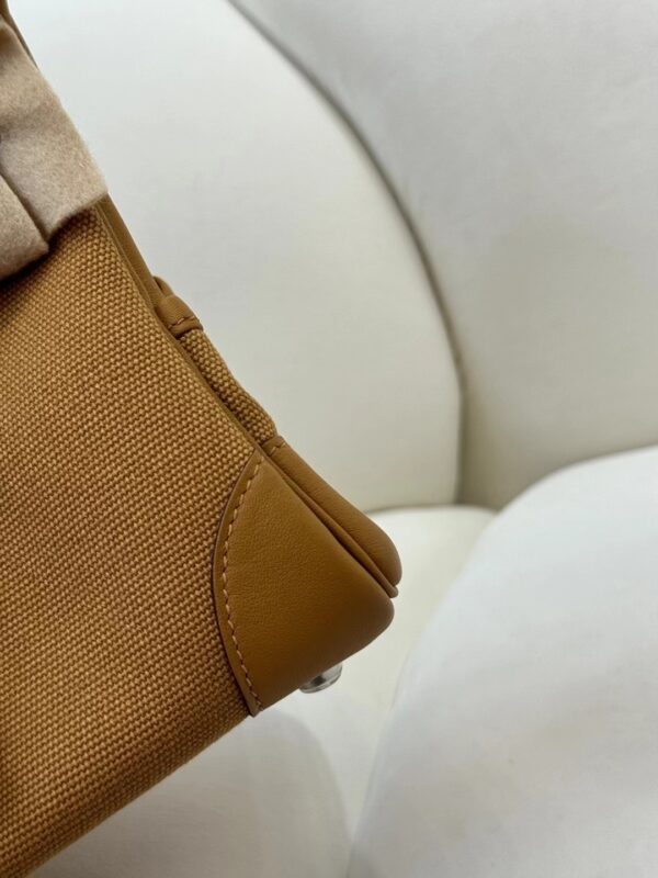 mmexport1715153554444 Australia Sydney Hermes Birkin Cargo 25CM 37 Gold Canvas/ Swift Leather Silver Hardware