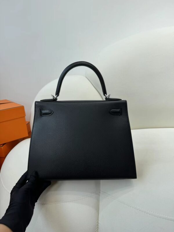 mmexport1715153919253 Canada Ottawa Hermes Epsom Leather Kelly Sellier 28CM 89 Noir Silver Hardware