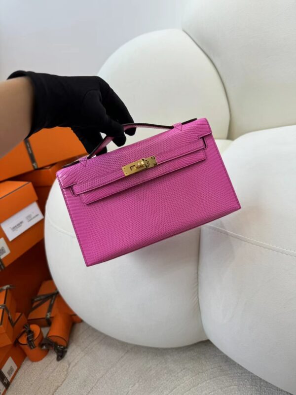 mmexport1715154009862 Hermes Bag Images Lizard Leather Kelly Pochette 22cm E5 Rose Tyrien Gold Hardware