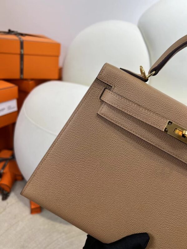 mmexport1716272088797 Russia Moscow Hermes Epsom Leather Kelly Sellier 25CM 0M Chai Gold Hardware