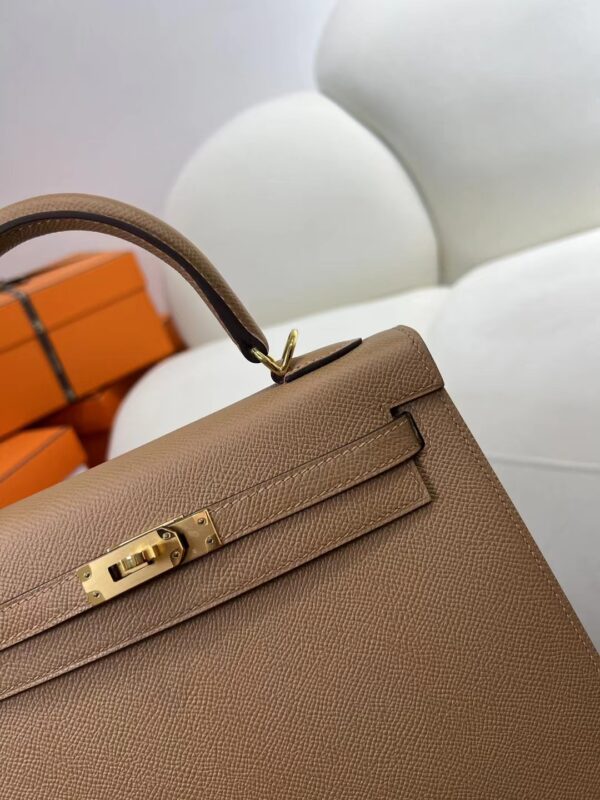 mmexport1716272092314 Russia Moscow Hermes Epsom Leather Kelly Sellier 25CM 0M Chai Gold Hardware