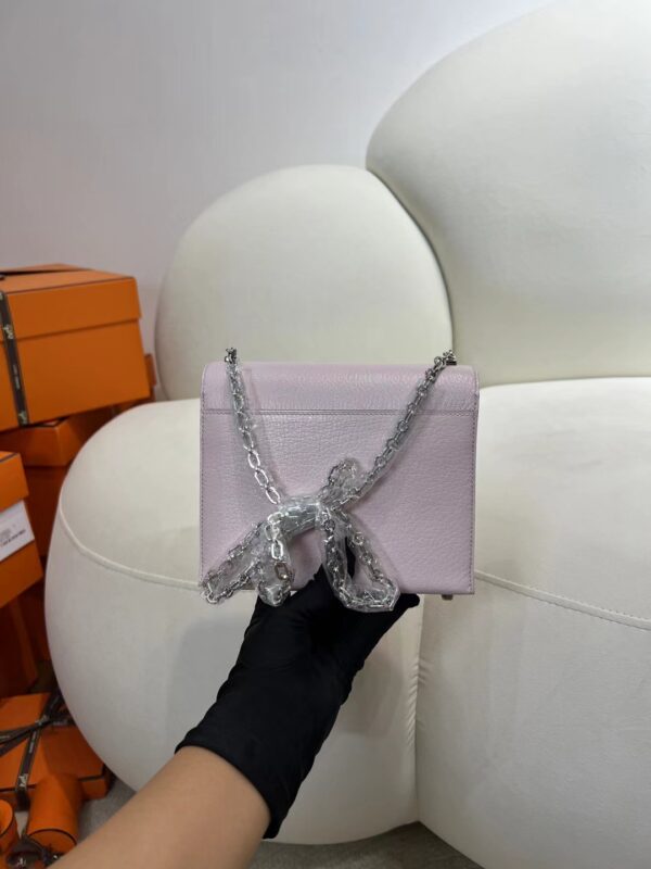 mmexport1716272238016 Hermes Bag Images Verrou Mini 17 Chevre Leather 09 Mauve Pale Silver Hardware