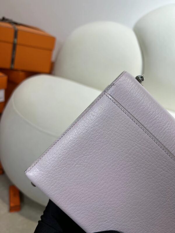 mmexport1716272239840 Hermes Bag Images Verrou Mini 17 Chevre Leather 09 Mauve Pale Silver Hardware
