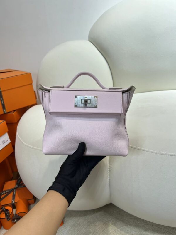 mmexport1716272439414-1 Hermes Boutique Kelly 2424 Mini Evercolor Leather 09 Mauve Pale Silver Hardware
