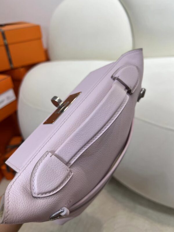 mmexport1716272480046 Hermes Boutique Kelly 2424 Mini Evercolor Leather 09 Mauve Pale Silver Hardware