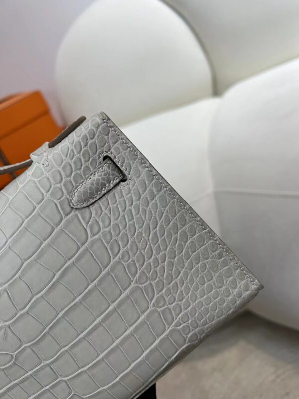 mmexport1716272528218 Vietnam Hermes Kelly Pochette 22CM 80 Gris Pearl Matte Alligator Crocodile Silver Hardware