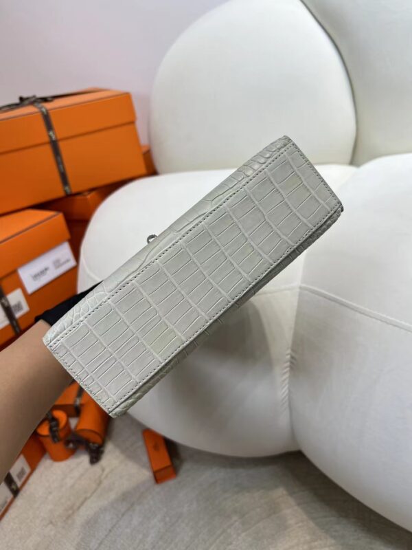 mmexport1716272534232 Vietnam Hermes Kelly Pochette 22CM 80 Gris Pearl Matte Alligator Crocodile Silver Hardware