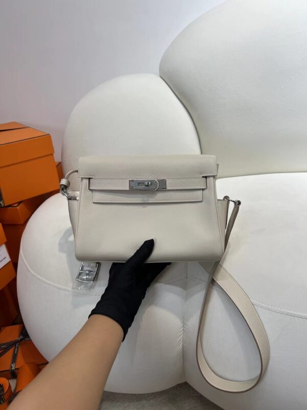 mmexport1716273117464-1 Hermes Bag Price Kelly Messenger 25CM Evercolor Leather 8L Beton Silver Hardware