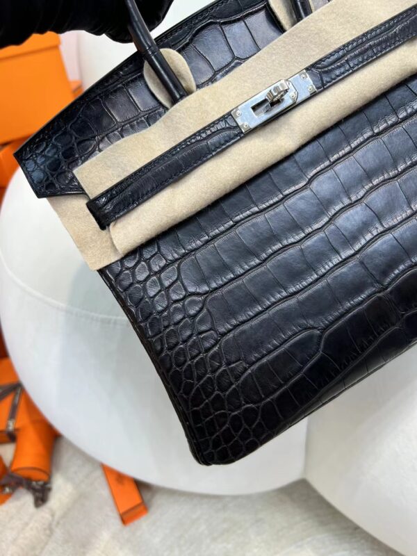 mmexport1716273374441 Hermes Bag Images Birkin 25CM 89 Noir Matte Alligator Crocodile Silver Hardware