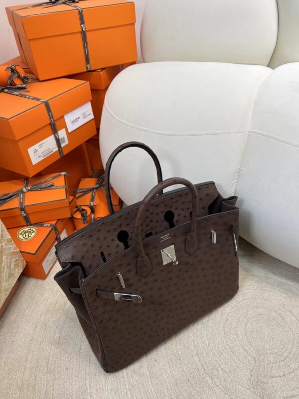mmexport1716273401672 Hermes Boutique Birkin 35CM Chocolate KK Ostrich Silver Hardware
