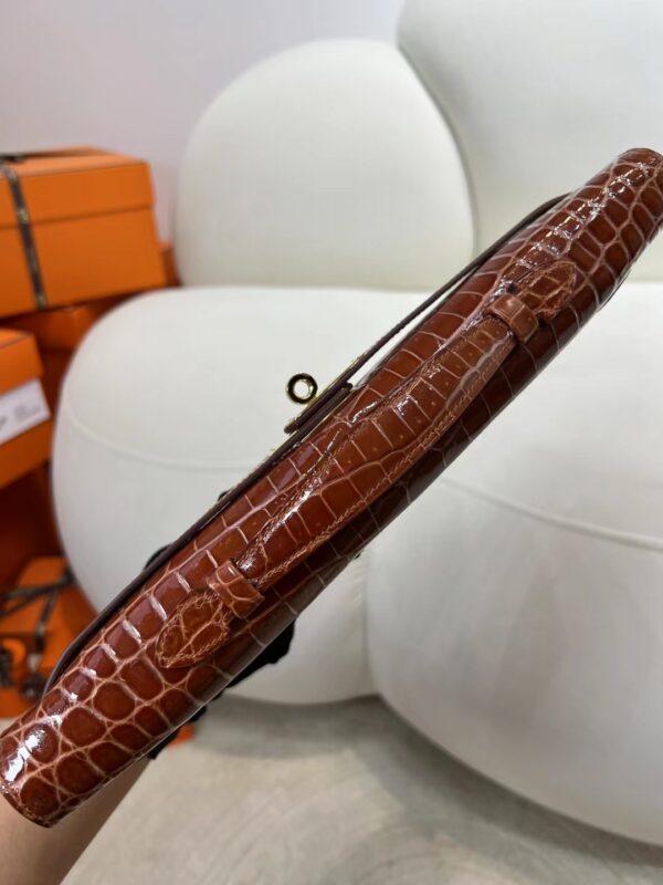 mmexport1716273461831 Britain Hermes Shiny Niloticus Crocodile Kelly Cut 31CM CK33 Miel Gold Hardware