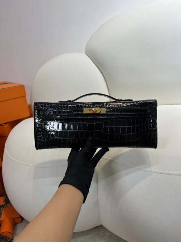 mmexport1716273484984 Australia Sydney Hermes Kelly Cut 31CM Shiny Porosus Crocodile 89 Noir Gold Hardware