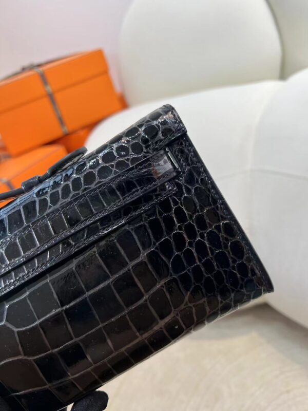mmexport1716273492269 Australia Sydney Hermes Kelly Cut 31CM Shiny Porosus Crocodile 89 Noir Gold Hardware