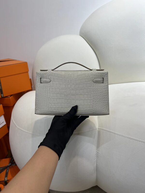 mmexport1716274786048 Vietnam Hermes Kelly Pochette 22CM 80 Gris Pearl Matte Alligator Crocodile Silver Hardware