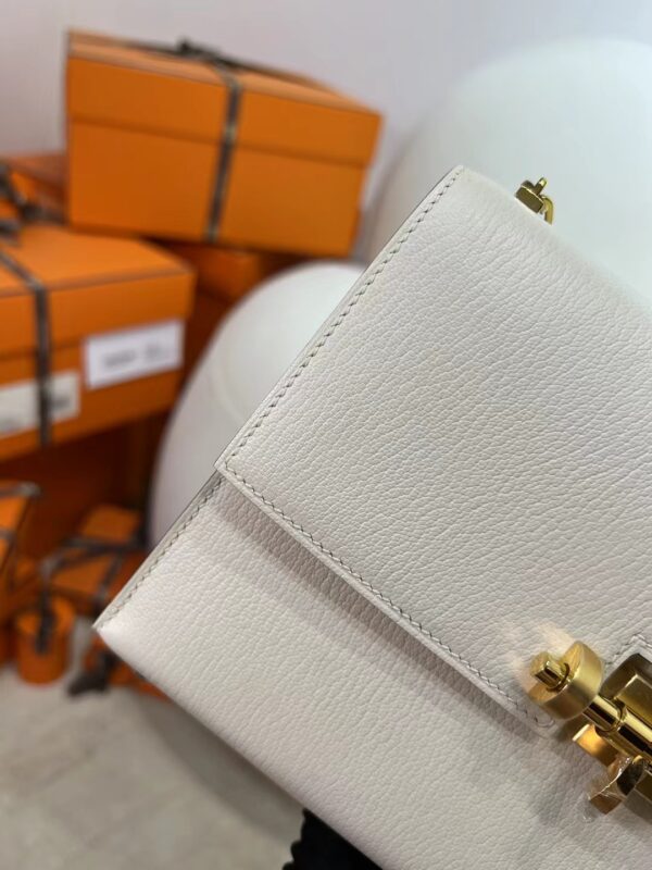 mmexport1717481635220 Hermes Bag Price Verrou Mini 17CM Chevre Leather I2 Nata Light Gold Hardware
