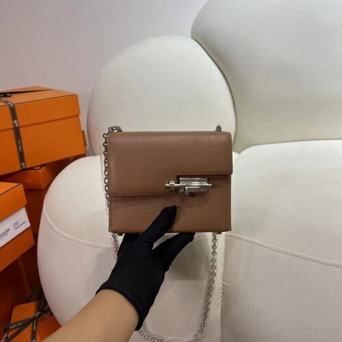 UAE Dubai Hermes Chevre Leather Verrou Mini 17CM 2J Quebracho Silver Hardware