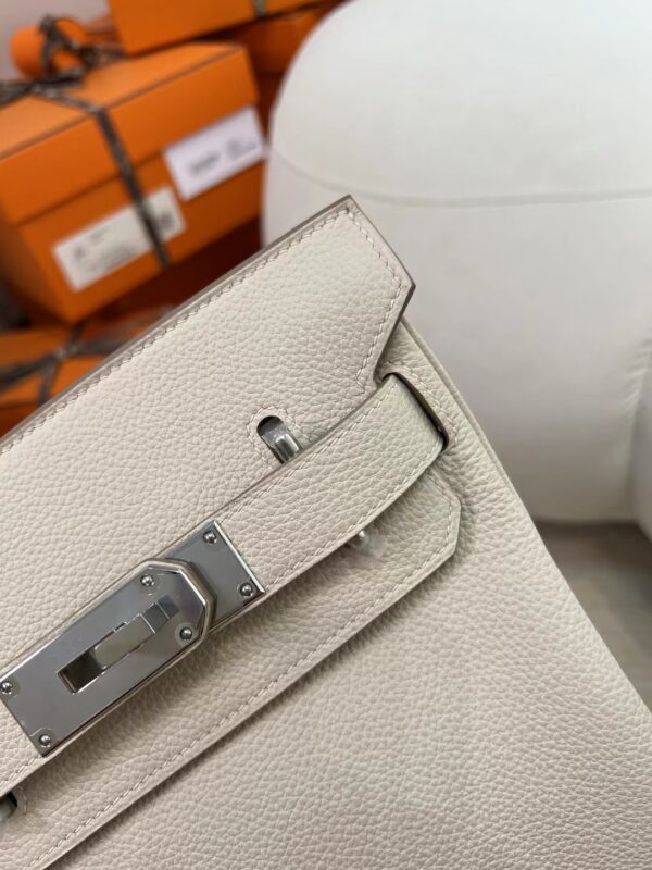 mmexport1717482002532 Russia Moscow Hermes Hac A Dos Backpack Togo Leather 10 Craie Silver Hardware