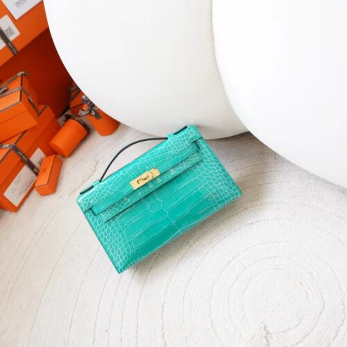 Russia Moscow Hermes Shiny Alligator Crocodile Kelly Pochette 22cm O6 Vert Jade Gold Hardware