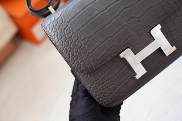 mmexport1720592706132 UAE Dubai Hermes Constance 19CM Matte Alligator Crocodile 88 Gris Graphite Silver Hardware