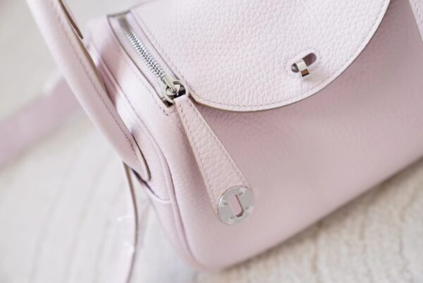 mmexport1720678654705 Indonesia Jakarta Hermes Mini Lindy 19CM Clemence 09 Mauve Pale & I2 Nata Silver Hardware