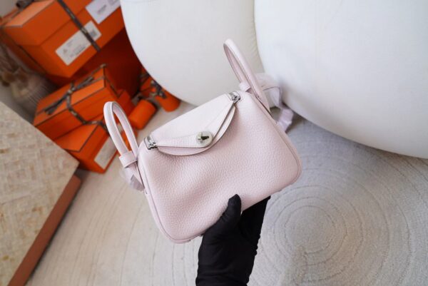 mmexport1720678658517 Indonesia Jakarta Hermes Mini Lindy 19CM Clemence 09 Mauve Pale & I2 Nata Silver Hardware